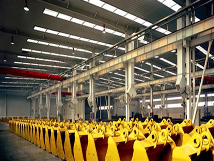 海伦徐工集团挖掘机装配车间